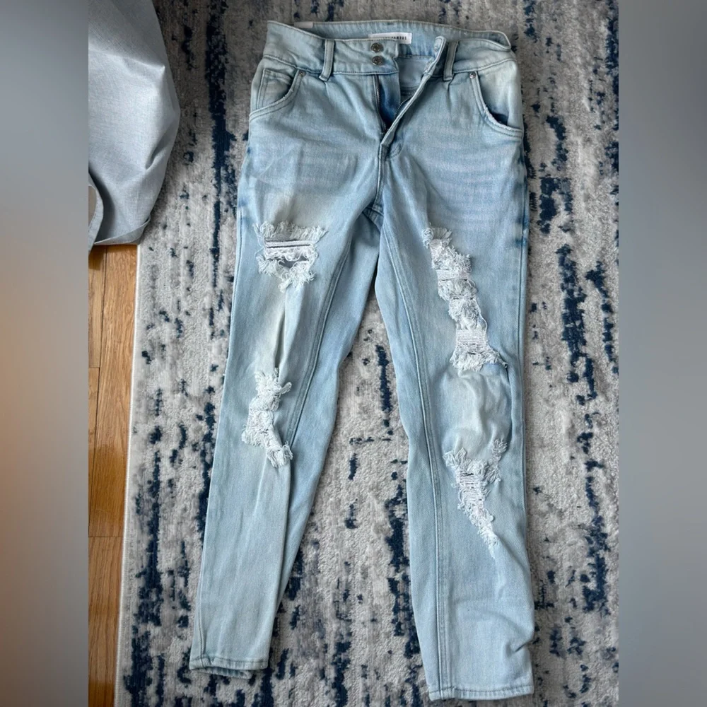 Almost Famous Jeans - Picture 1 of 6